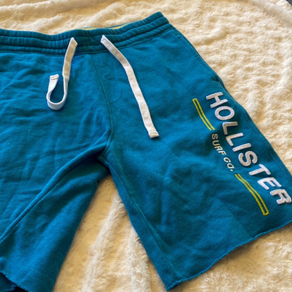 Mens Hollister jersey jogger short.